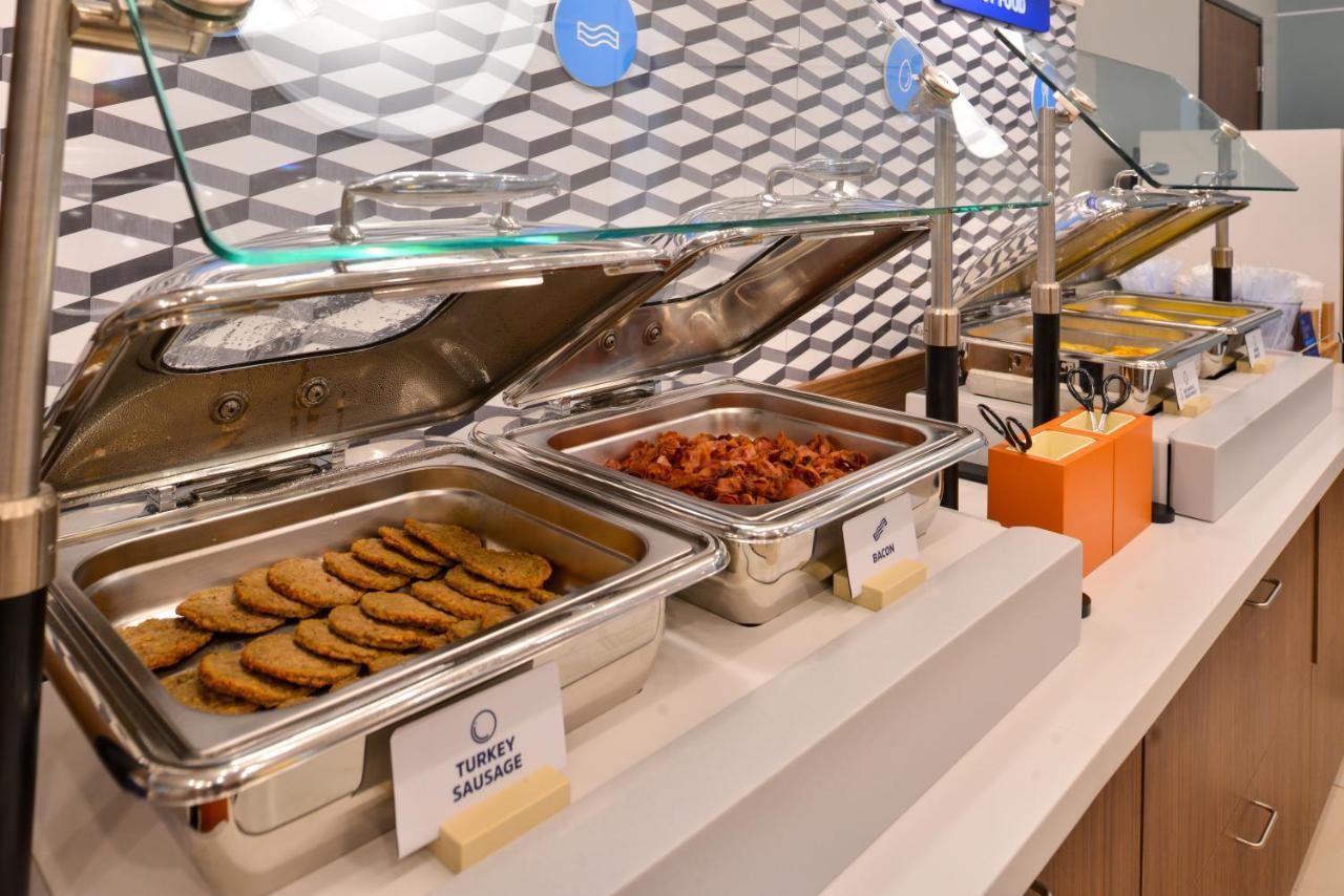 Holiday Inn Express & Suites - Canton By Ihg Extérieur photo